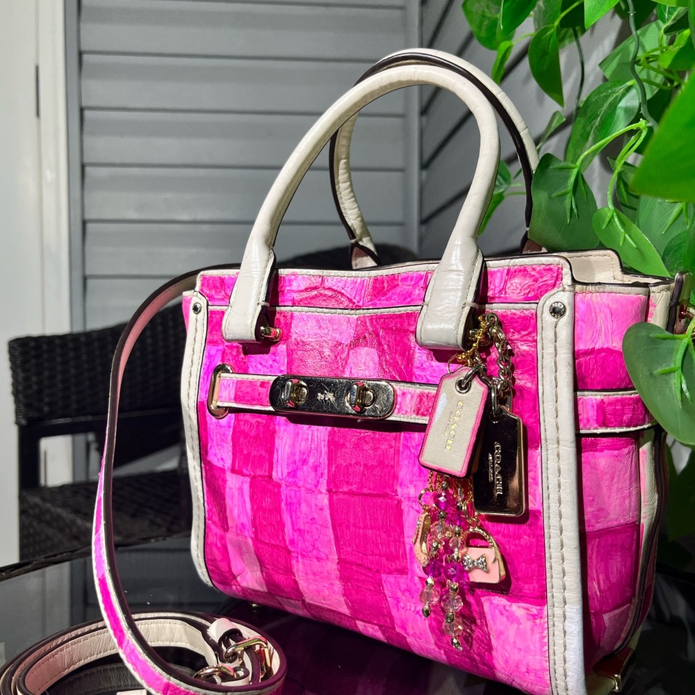 HOT & Light Pink Patchwork Leather Small Coach Swagger Purse W/Charm